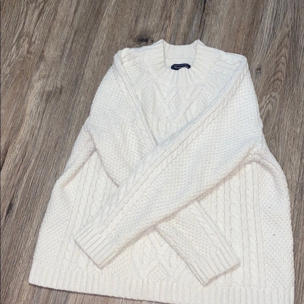 Amercrombie & Fitch sweater